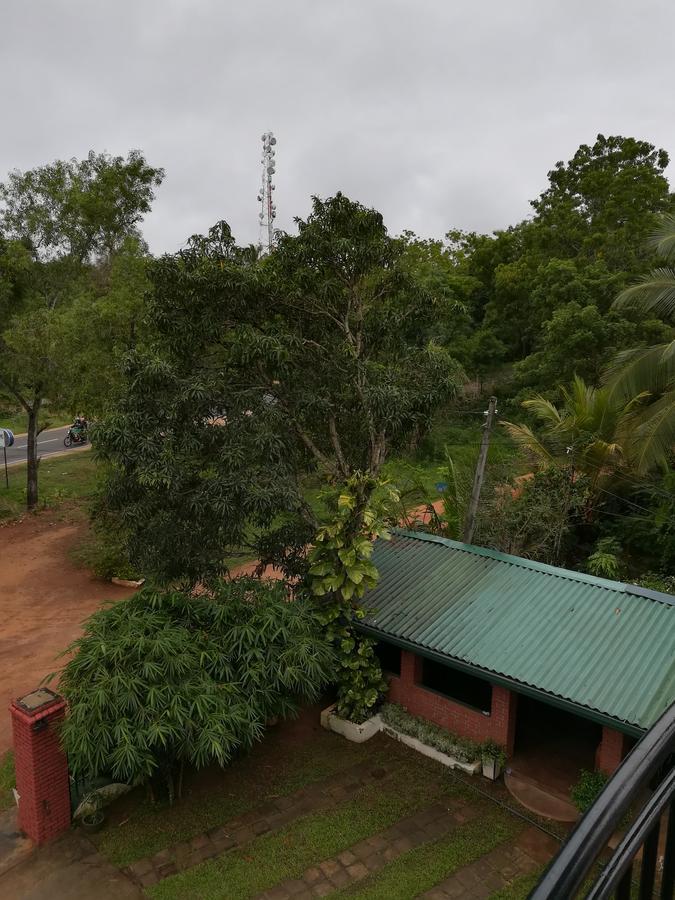 Hotel Moonstone Anuradhapura Εξωτερικό φωτογραφία