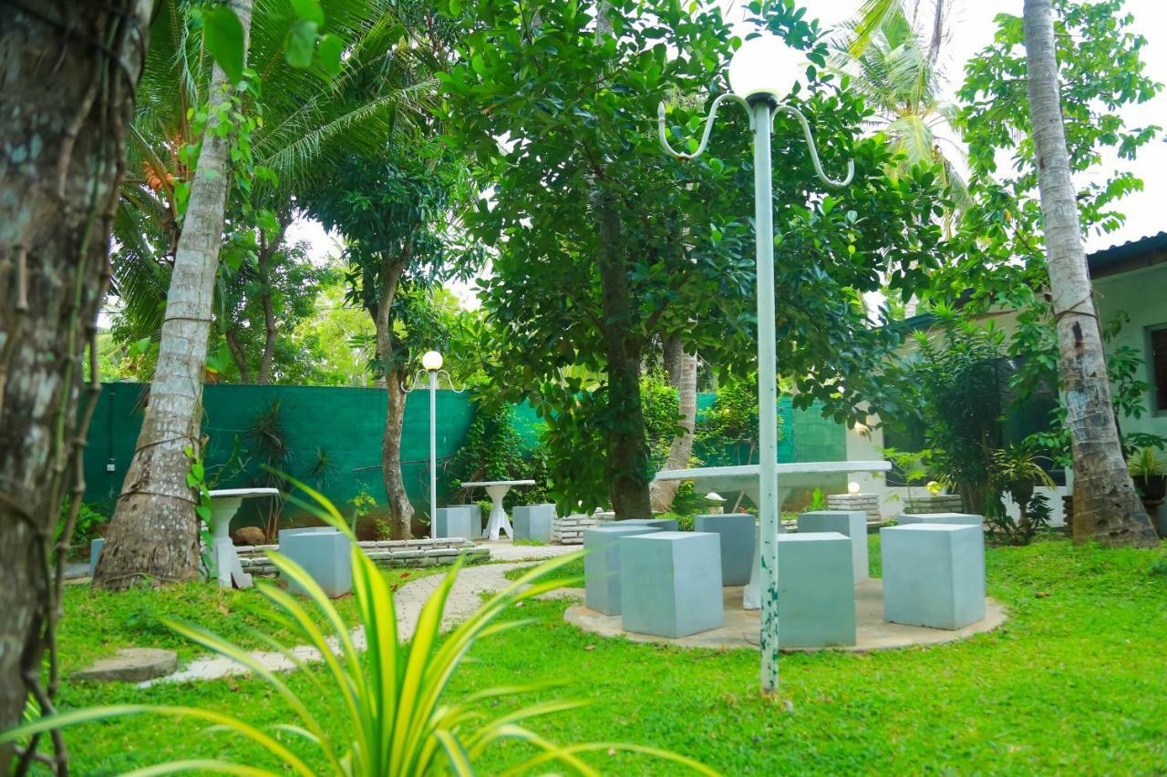 Hotel Moonstone Anuradhapura Εξωτερικό φωτογραφία
